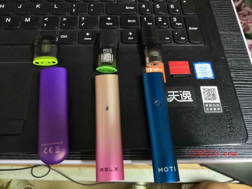 悦刻 火器 魔笛电子烟的绿豆口味对比测评