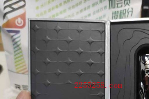 悦刻电子烟为什么会有噼里啪啦的声音?